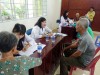 Khám bệnh, phát thuốc, tặng quà cho gia đình chính sách